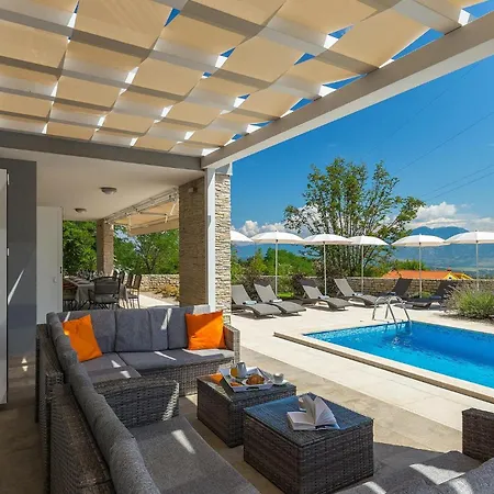 Holiday home Eol *