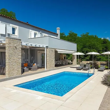 Holiday home Eol *